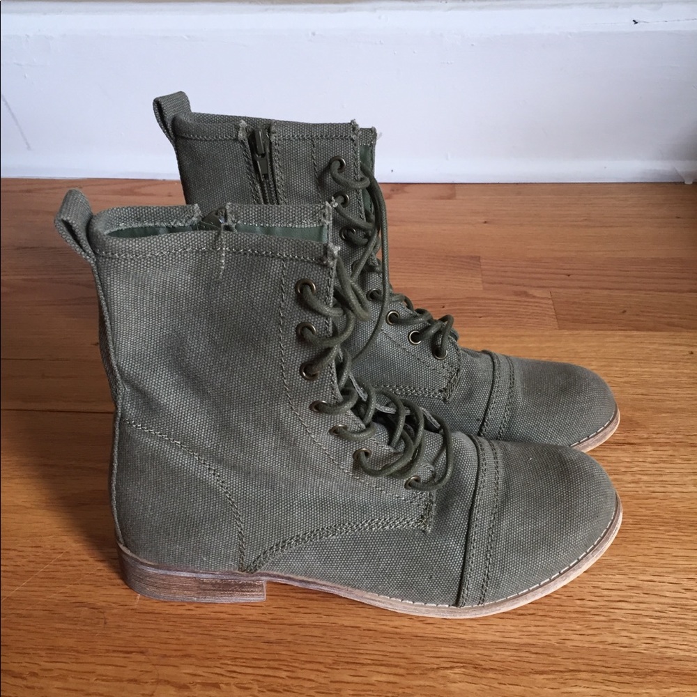 MIA “Wayne” canvas combat boot